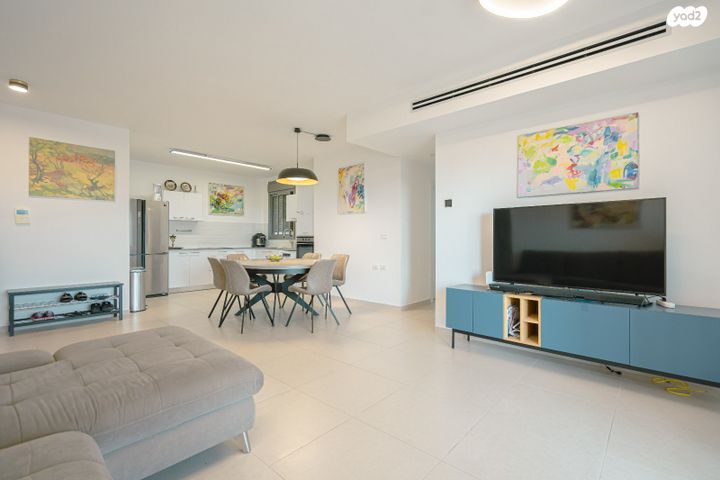 דירה, לוטם 35, הפרחים, חריש