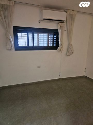 דירת גן, אוסקר שינדלר, הגבול רוטשילד, בת ים