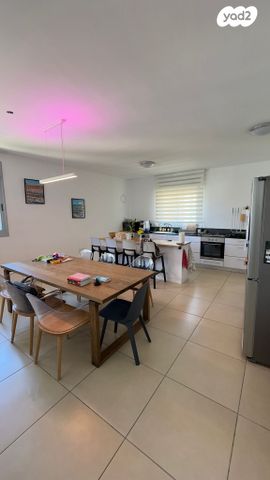 דירה, נווה גן, רמת השרון