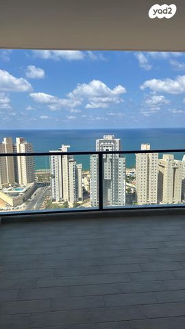 אמנון ליפקין שחק 