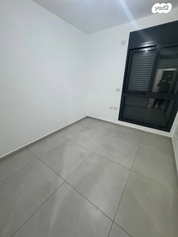 דירה, אמנון ליפקין שחק, נוף הטיילת, נתניה