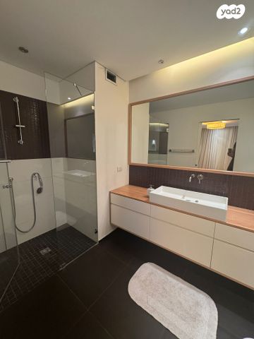 גג/ פנטהאוז, הצדף, מרינה, הרצליה