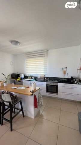 דירה, נווה גן, רמת השרון