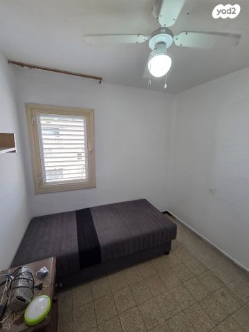 דירה, משה שרת, הוד השרון