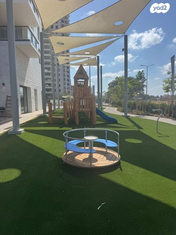 דירה, אמנון ליפקין שחק, נוף הטיילת, נתניה