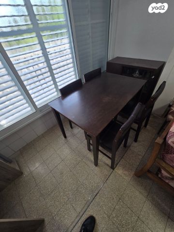 דירה, משה שרת, הוד השרון