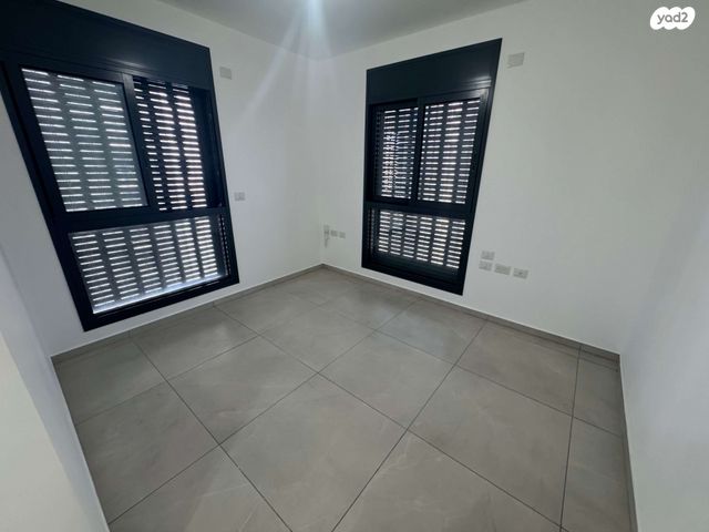 דירה, אמנון ליפקין שחק, נוף הטיילת, נתניה