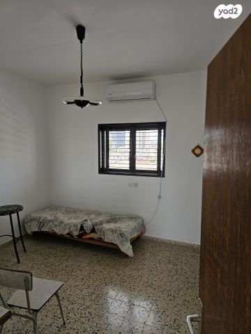 גג/ פנטהאוז, הרב אברהם יצחק הכהן קוק, הר שלום, בני ברק