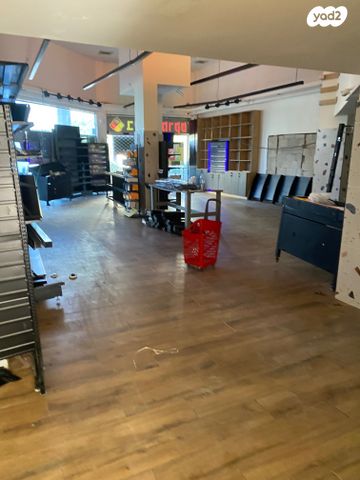 חנויות/ שטח מסחרי, דרך רמתיים, שאר העיר, הוד השרון