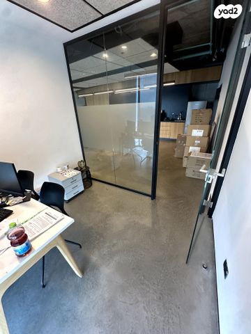 משרדים, תובל, בורסה, רמת גן