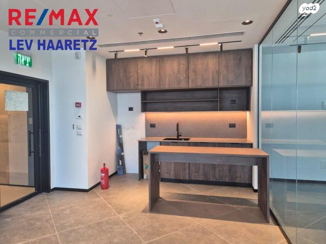 משרדים, החרש, הוד השרון