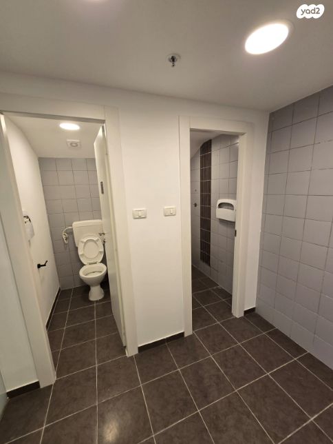 משרדים, קיסריה