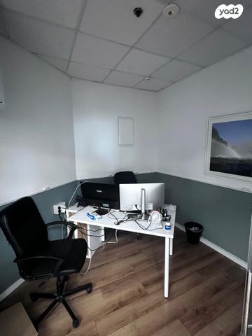 משרדים, יהוד מונוסון