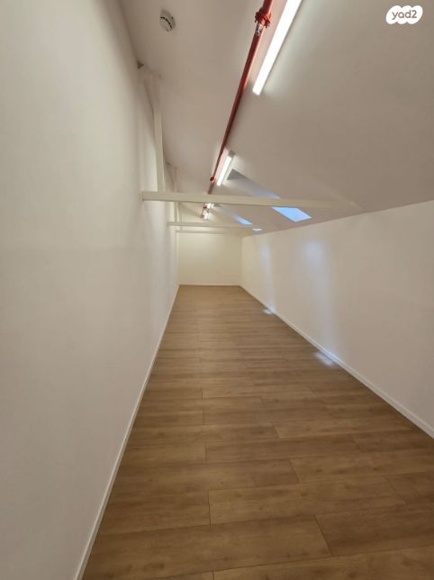 משרדים, קיסריה