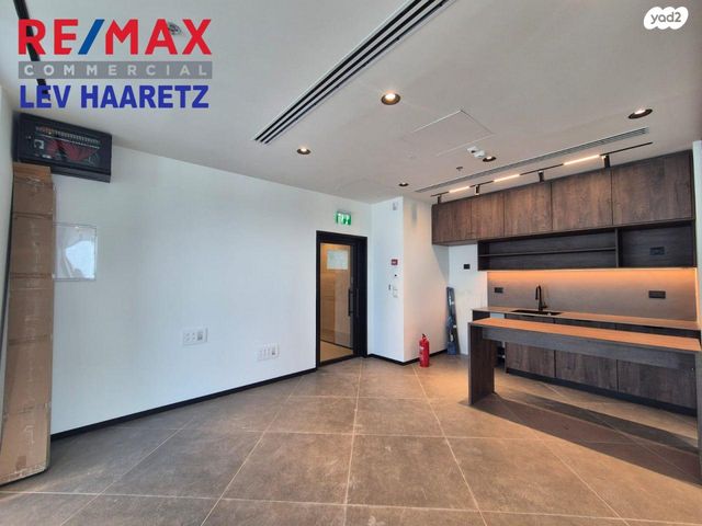 משרדים, החרש, הוד השרון