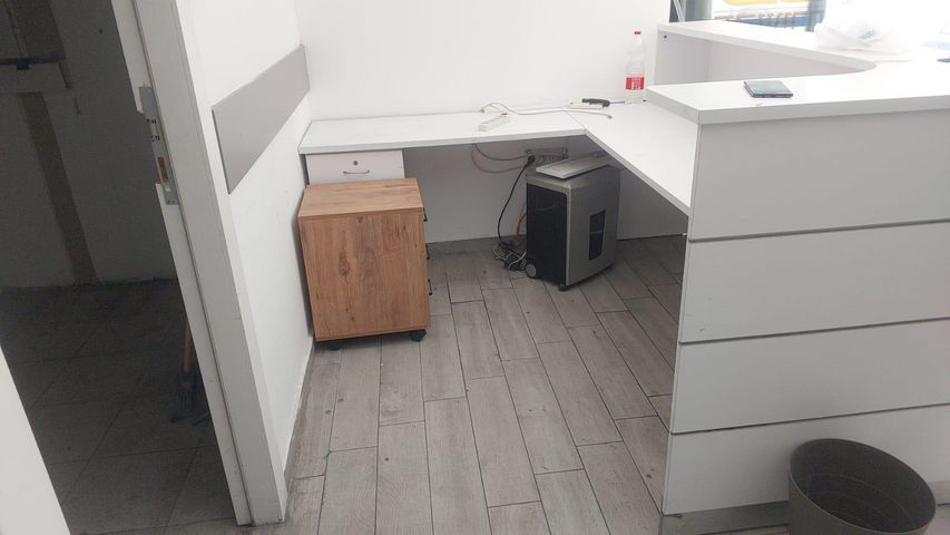 משרדים, נשר