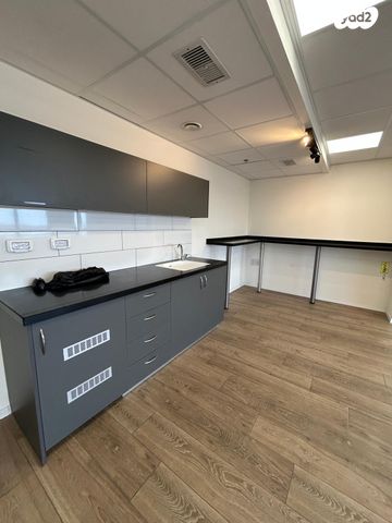 משרדים, יצחק שדה, תל אביב יפו