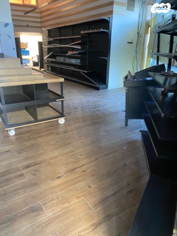 חנויות/ שטח מסחרי, דרך רמתיים, שאר העיר, הוד השרון