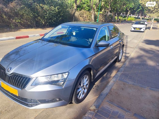 מודעת רכב סקודה סופרב