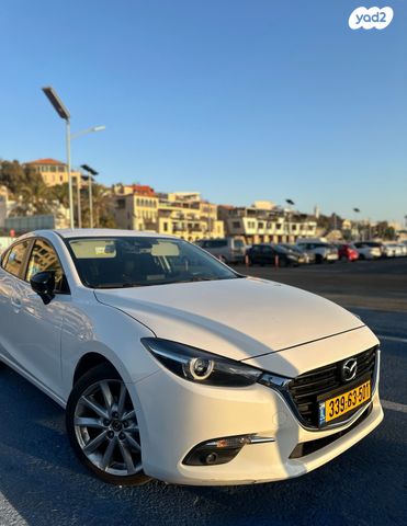 מודעת רכב מאזדה 3