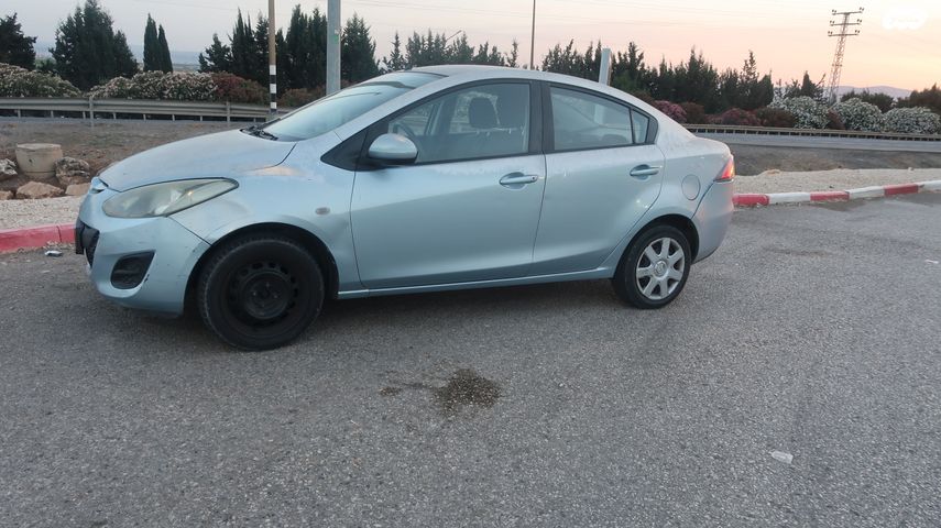 מודעת רכב מאזדה 2