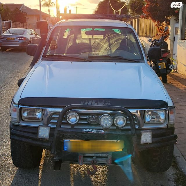 מודעת רכב טויוטה היילקס