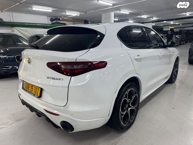 אלפא רומיאו סטלביו