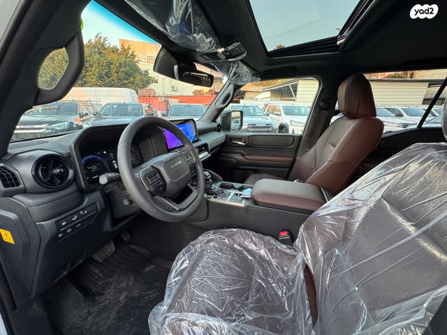 טויוטה לנד קרוזר