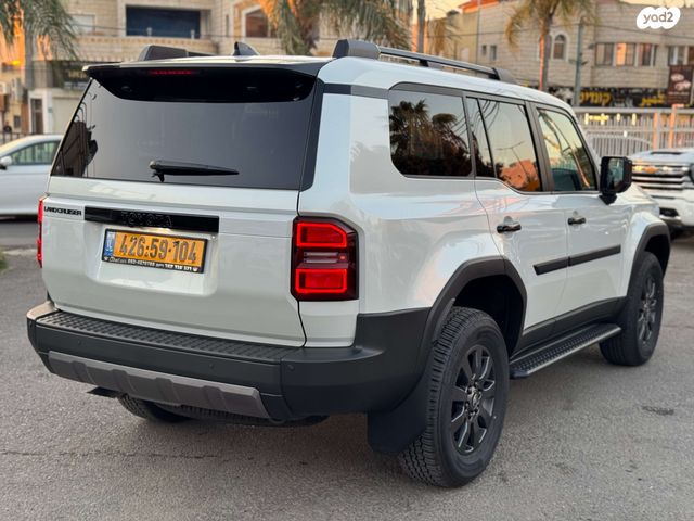 טויוטה לנד קרוזר