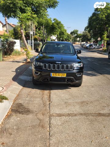 מודעת רכב ג'יפ גרנד צ'ירוקי