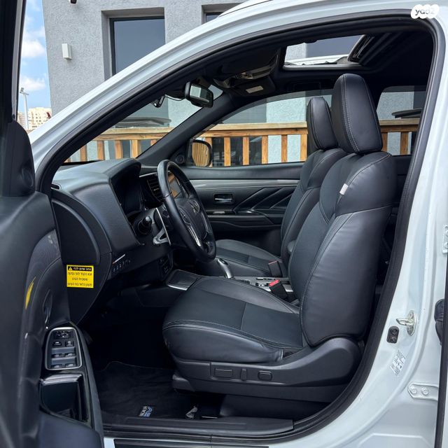 מיצובישי אאוטלנדר