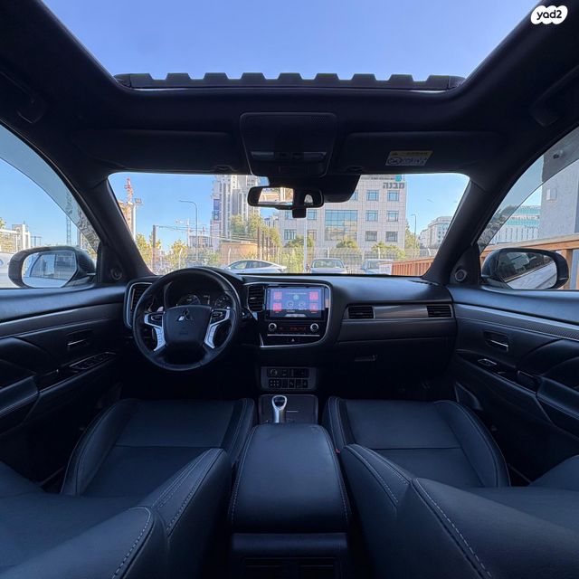 מיצובישי אאוטלנדר