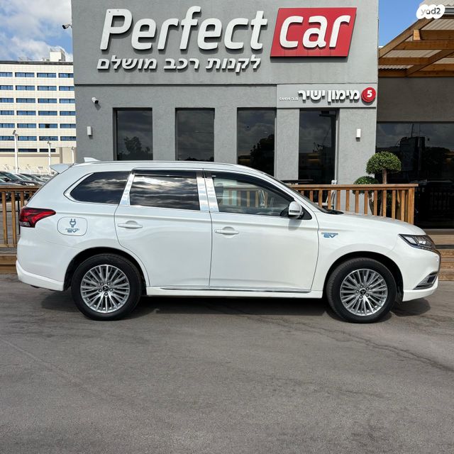 מודעת רכב מיצובישי אאוטלנדר 2