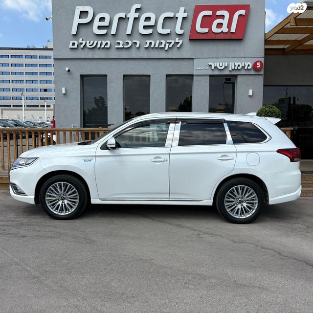 מיצובישי אאוטלנדר