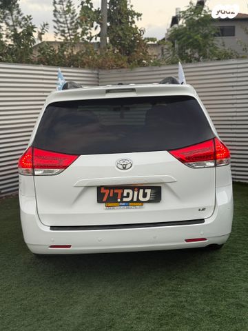 טויוטה סיינה