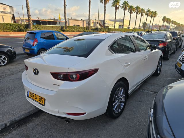 מאזדה 3