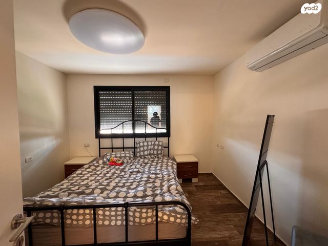 דו משפחתי, הכלנית 57, עלי