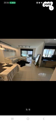 דירה, הצנחנים 20, אריק שרון, נהריה