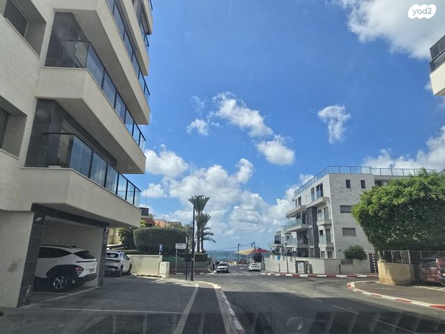 סטודיו/ לופט, ז'בוטינסקי 4, עיר, מרכז העיר, נהריה