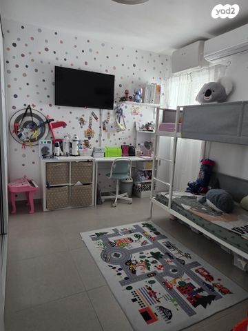 דירה, האגמית 4, החותרים, טירת כרמל