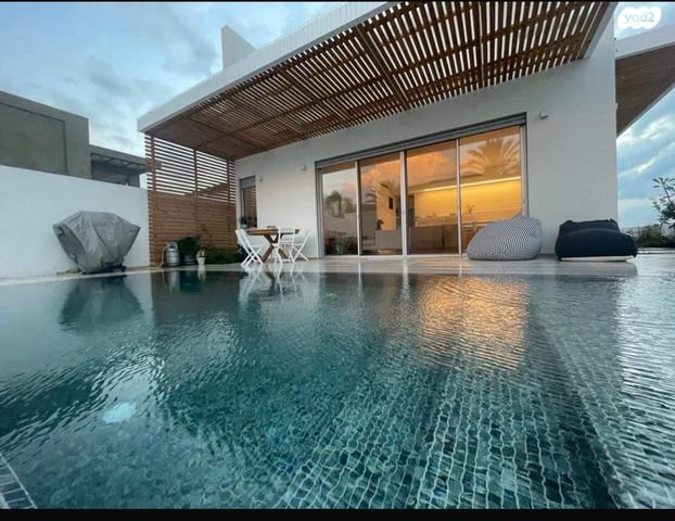 בית פרטי/ קוטג', הכוכבים 2, הרקיע, הגולף, קיסריה