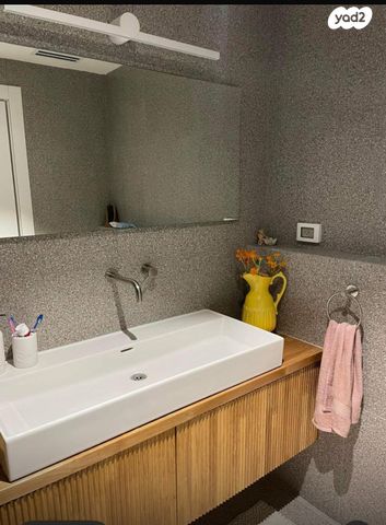 בית פרטי/ קוטג', הכוכבים 2, הרקיע, הגולף, קיסריה