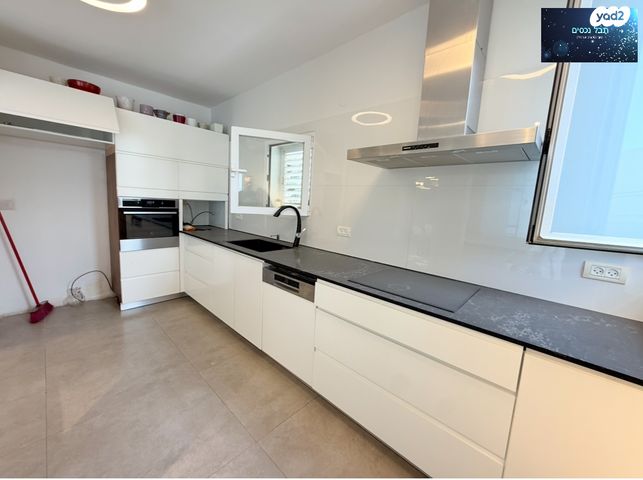 דירה, שדרות ח"ן 58, ב' / צפון מערב העיר, רחובות