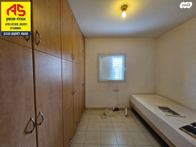 דירה, שדרות גלוסקין, רחובות