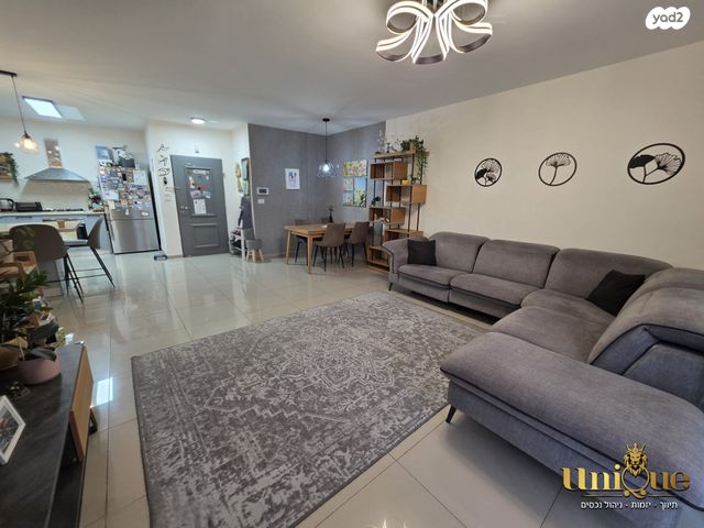 דירה, שדרות בית וגן, בית וגן, קרית אתא