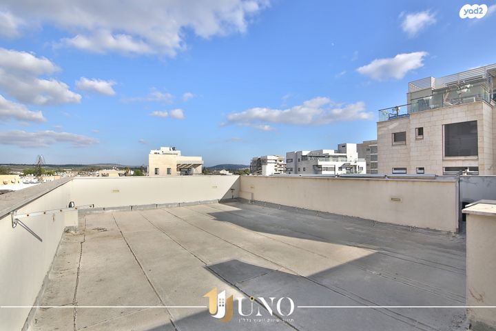 גג/ פנטהאוז, העצמאות 28, מרכז העיר, קרית אתא