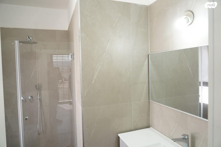 דו משפחתי, חמנייה, עתלית