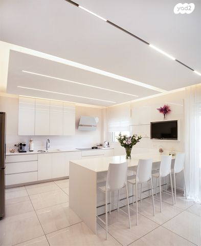 דירה, אושר גולדוסר 3, כפר גנים ג, פתח תקווה