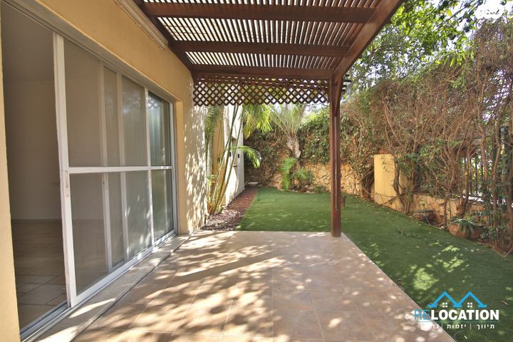 דירת גן, דייגו וולסקיז, גבעת טל, קרית אתא