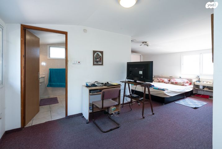 דו משפחתי, יהודה הנשיא, הרצליה הצעירה, הרצליה